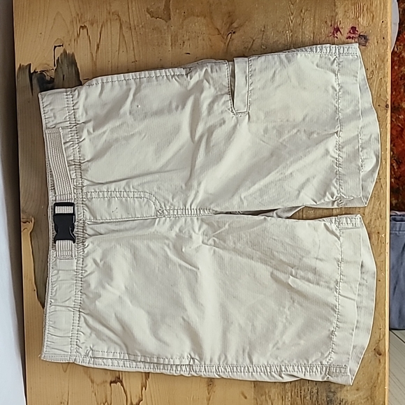 Nautica Sz 8 Khaki Shorts - Picture 1 of 10